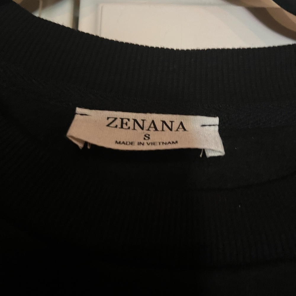 Zenana Outfitters Black Sweater with Gold Design   NWOT - Picture 4 of 7